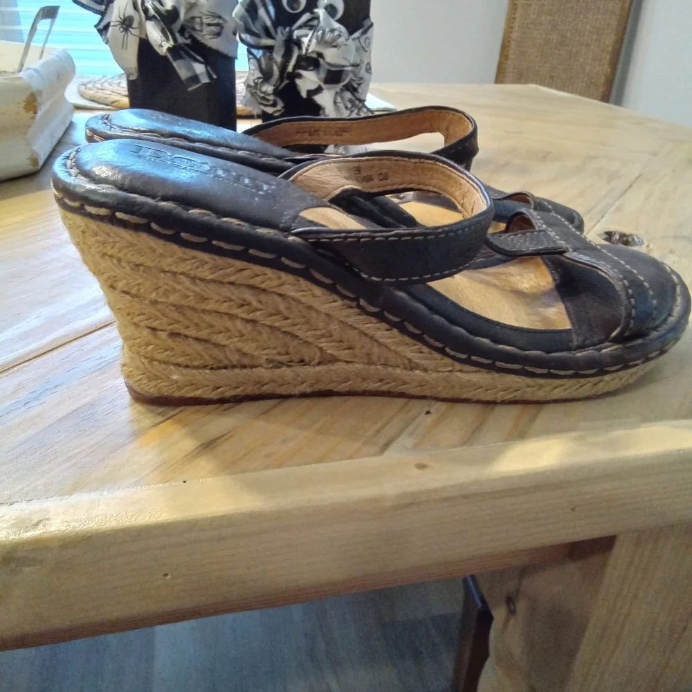 Born Size 8 Navy Blue Espadrille Open Toe Leather 3